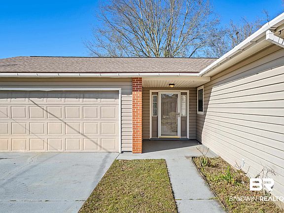 3rd image of 506 Deborah Ct