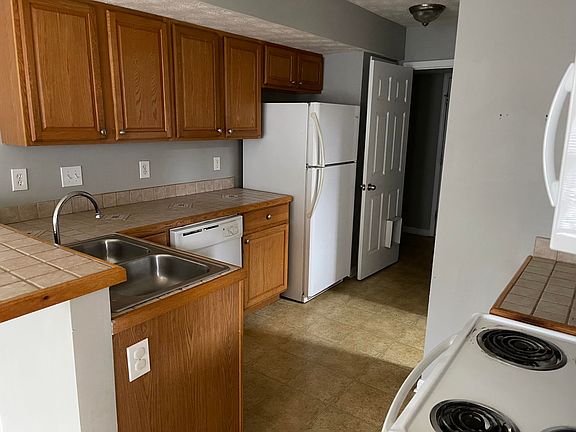 5th image of 1657 Atoma Dr
