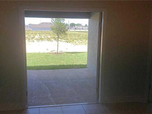 5th image of 309 Meadow Pointe Dr