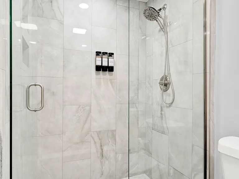 Heathmore Villas Apartments — Photo 46