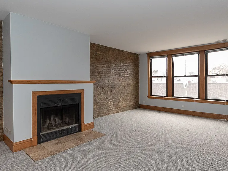 3710 N Clark St #E01P — Photo 9