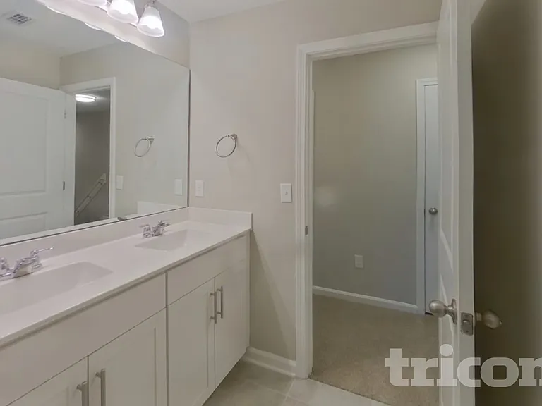 2077 Dutton Island Oaks Way — Photo 13