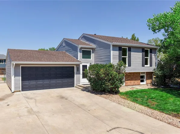 113 Madison Drive, Bennett, CO 80102