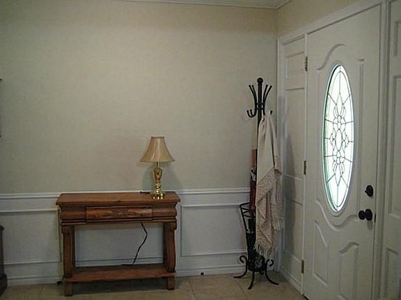 3rd image of 203 N Capri Dr