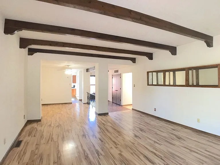 1099 Carmel Rd — Photo 5