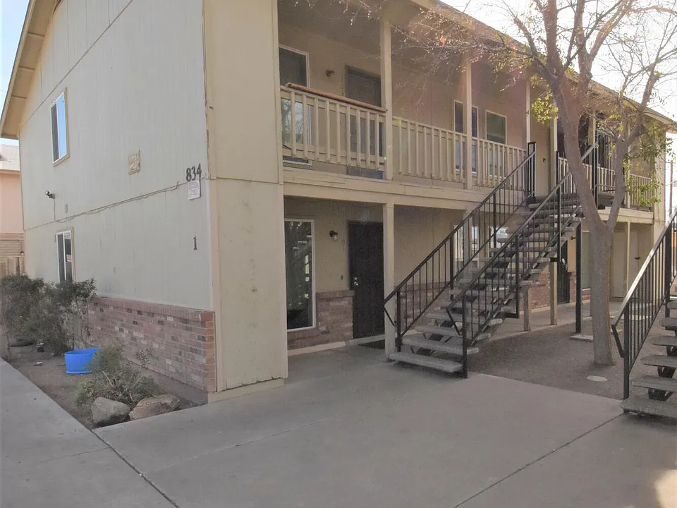 834 N Cherry #103
