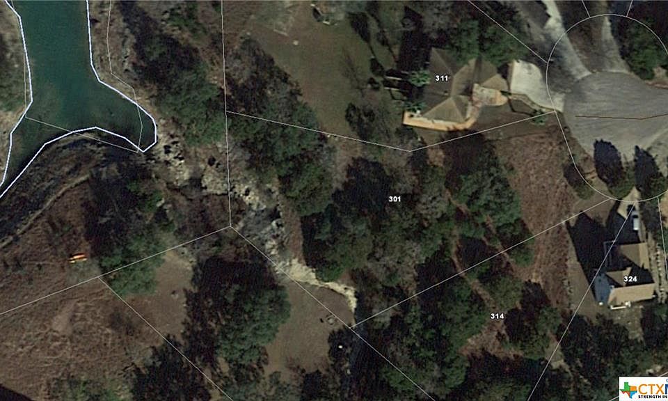 1st image of 301 Village View Dr