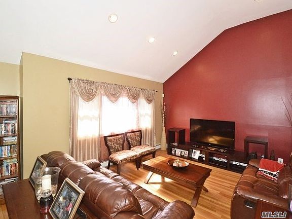 5th image of 26 Wilshire Ct