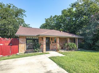 606 W Linden St, Ennis, TX 75119