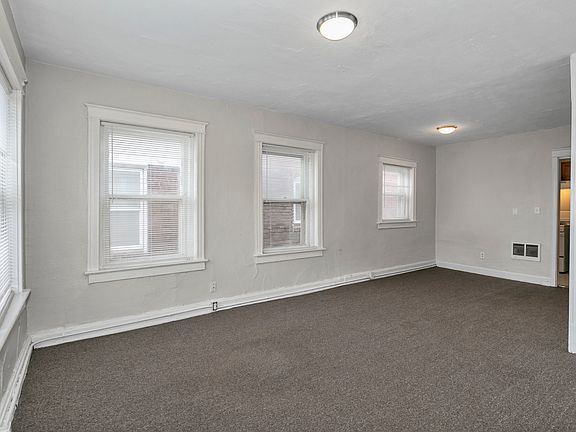 4th image of 416 W 33rd St APT 11