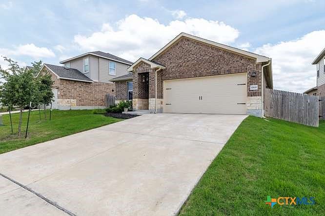 1st image of 17621 Fairbridge Ln