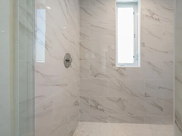 10918 Camarillo St #501 — Photo 25