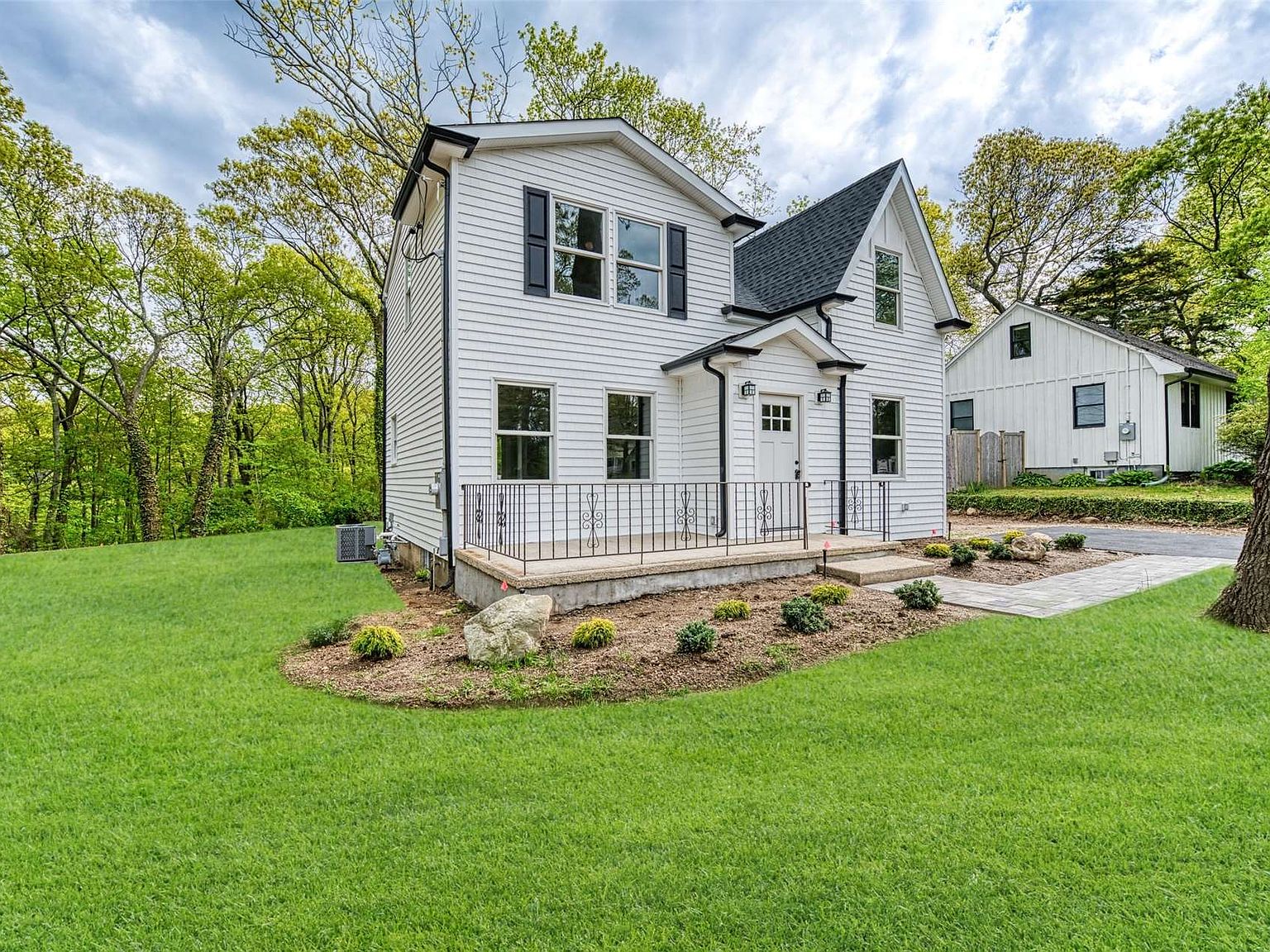 47 Tuscarora Drive, Centerport, NY 11721 Zillow