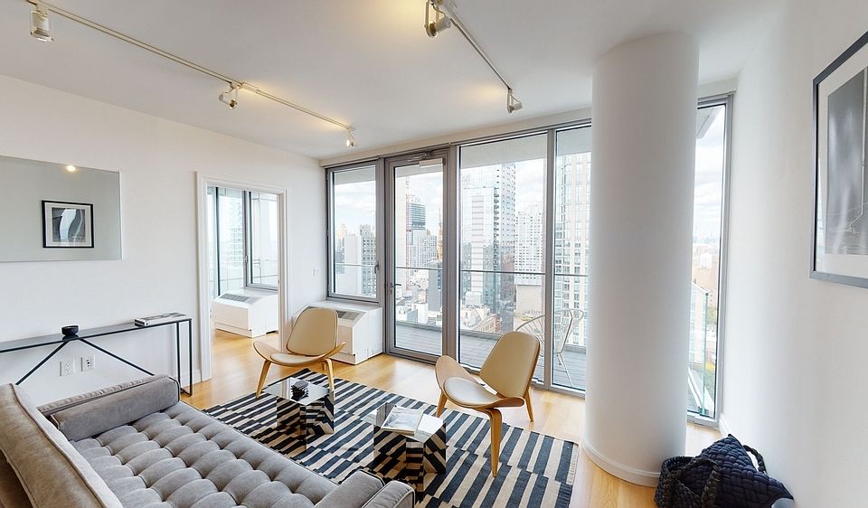 1st image of 300 Ashland Pl APT 31A