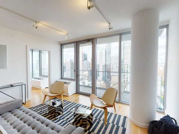 300 Ashland Place image 1 of 34