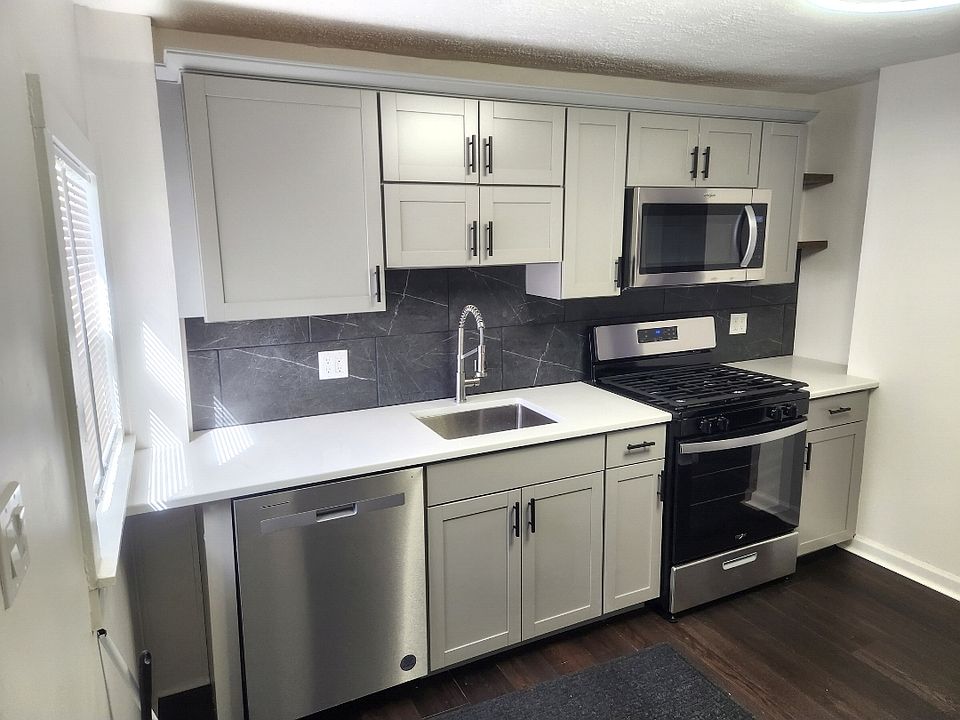 1st image of 11 Van Wagner Rd #2