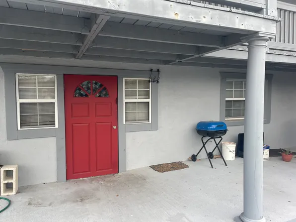 301 Tomato Hill Rd #B, Leesburg, FL 34748