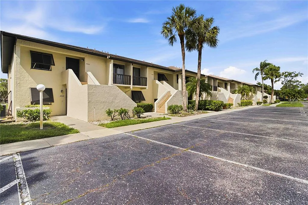 2 bed, 2.0 bath, 1108 sqft, $1,775 — Photo 1