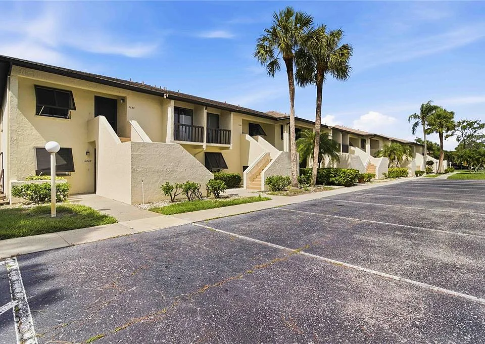 4620 Longwater Chase #85