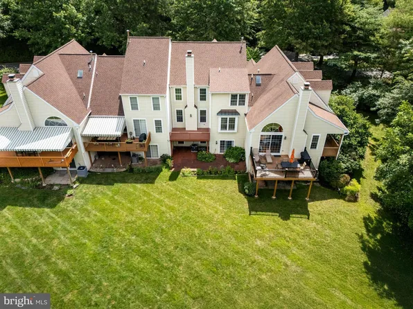 721 Kincaid Mills Ln, Wallingford, PA 19086