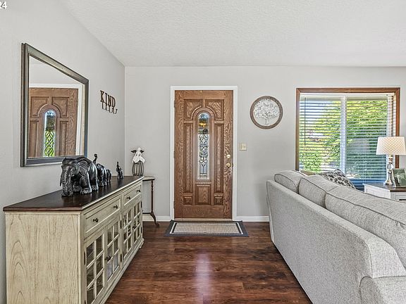 3rd image of 1205 Helena Ave
