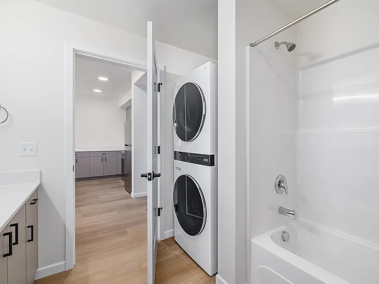 Hogum Bay Apartments — Photo 69