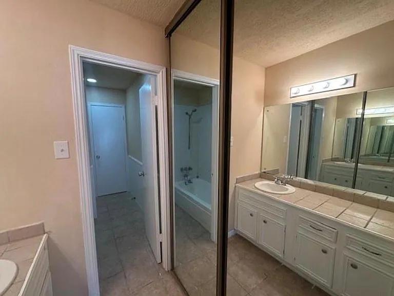 5921 Arncliffe Dr #5921 — Photo 13