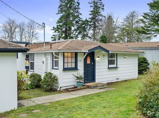 5121 Seaview Dr, Blaine, WA