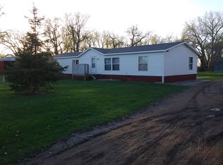 41058 Center St W, East Grand Forks, MN 56721