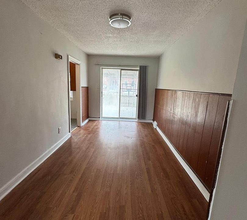 1st image of 3255 Friendship St