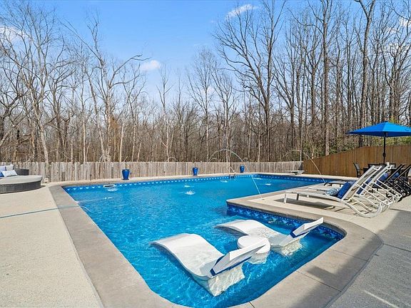 2nd image of 1804 Lisson Cv