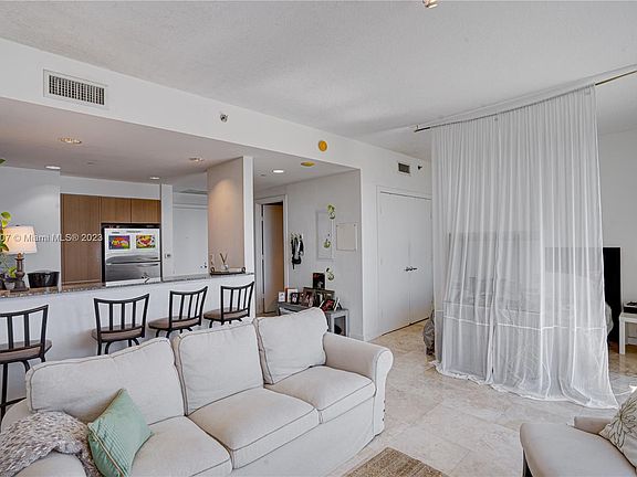 2nd image of 1060 Brickell Ave APT 3809