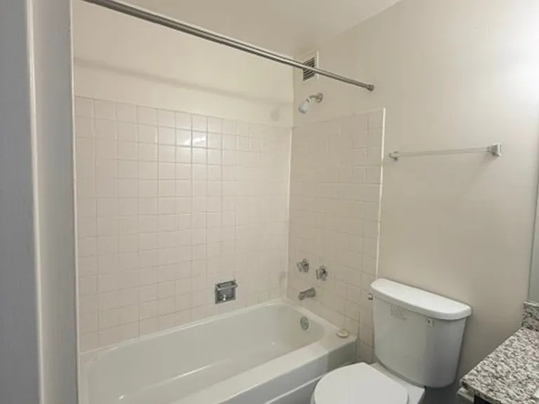 7251 At Waters Edge — Photo 25