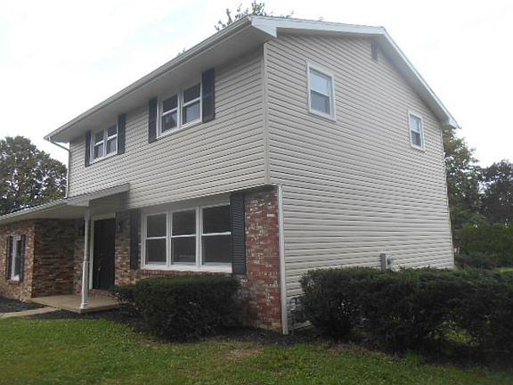 2nd image of 5926 Doris Dr