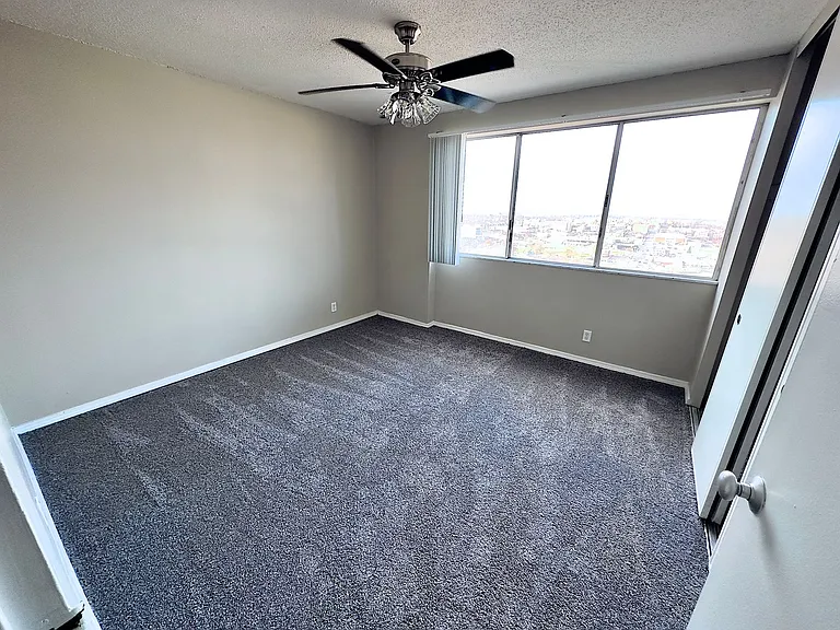 The Regency Apartments — Photo 138