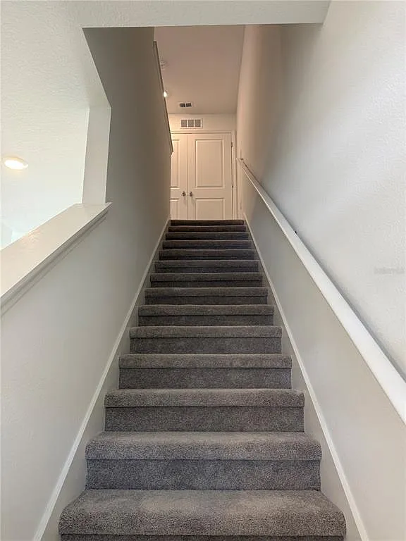 3 bed, 2.5 bath, 1404 sqft, $2,650 — Photo 4