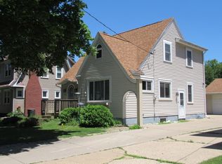 728 Eisenhower Ave, Janesville, WI 53545