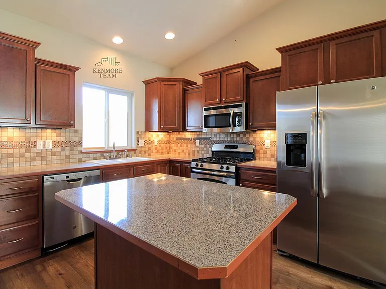 4803 Catalonia Dr — Photo 2