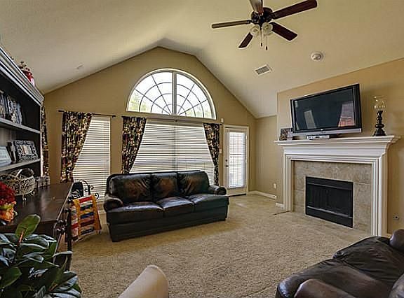 2nd image of 1233 Burnett Dr