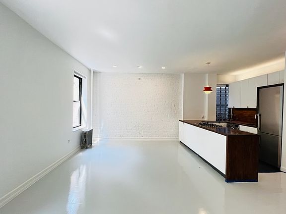 4th image of 55 Avenue C #1B