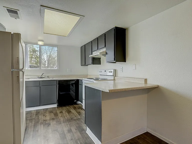 E Twain Ave Unit 4-004