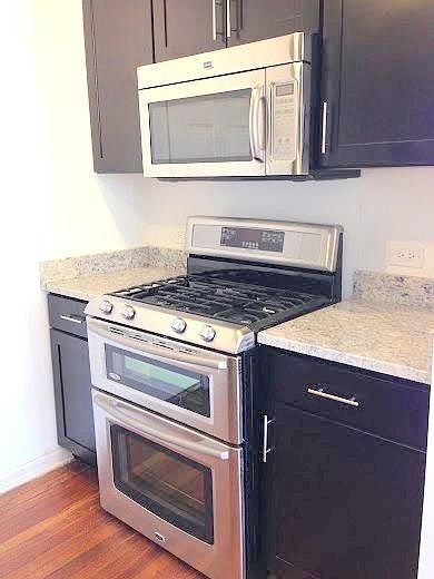 1st image of 672 W Wrightwood Ave