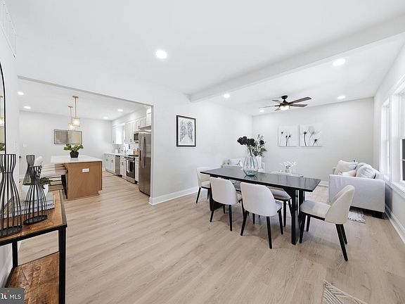 3rd image of 55 Clinton Ave