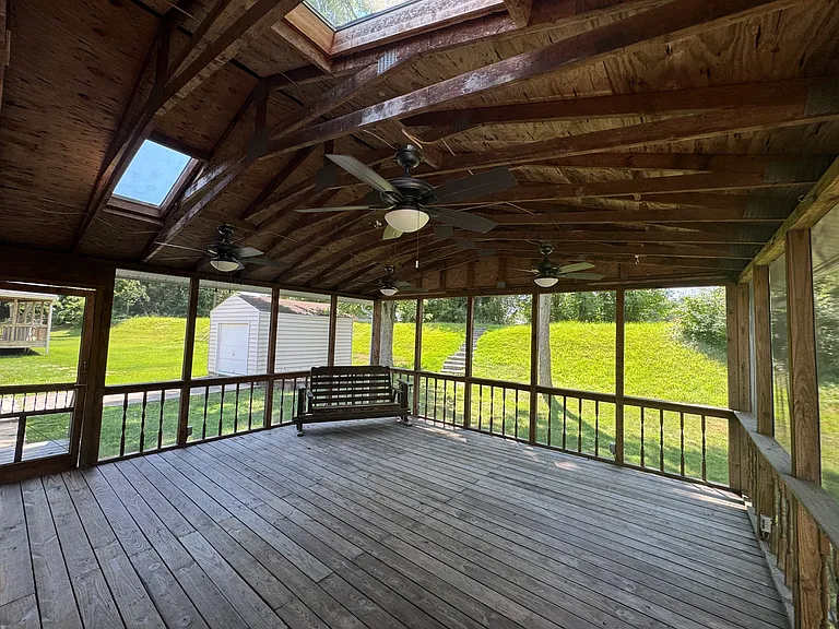 426 Gilmor Rd — Photo 3