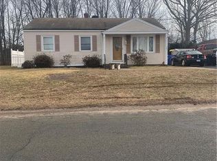 361 Pondview Dr, Southington, CT 06489