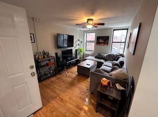 208 Hanover St #1, Boston, MA 02113