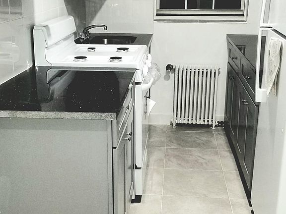 5th image of 13520 78th Ave #14