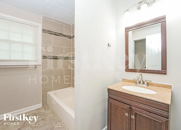 2690 Joyce Ave — Photo 13