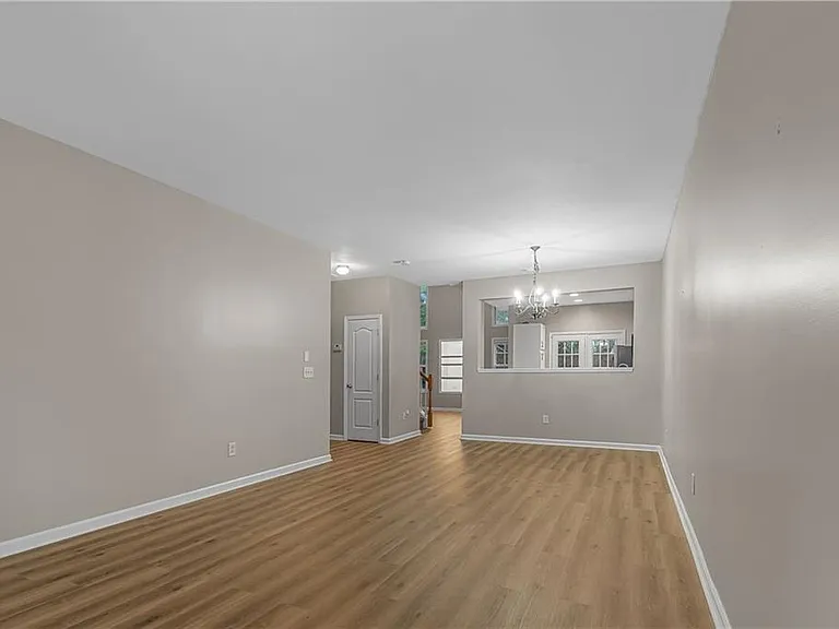 406 McAfee Ct NW #13 — Photo 4
