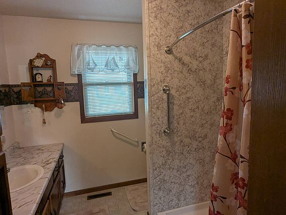 5th image of 11 Ohm Dr